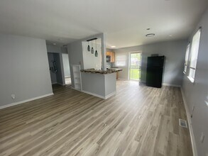 841 S Addison St in Indianapolis, IN - Building Photo - Building Photo