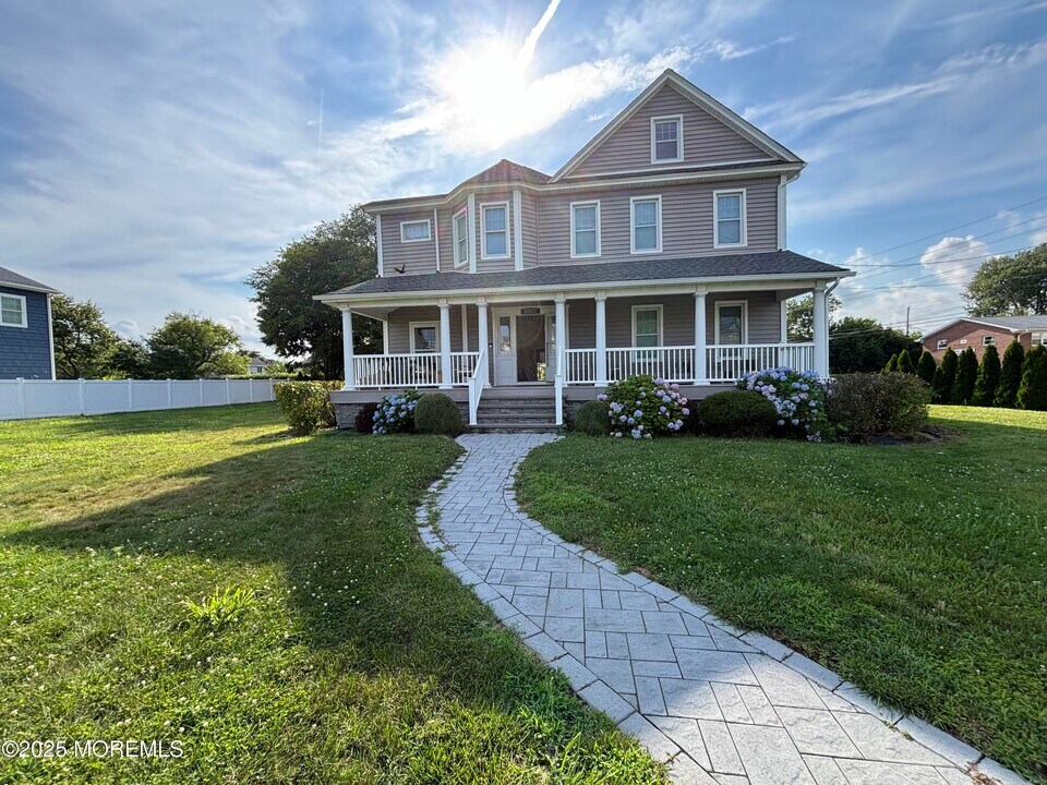 516 2nd Ave in Long Branch, NJ - Building Photo