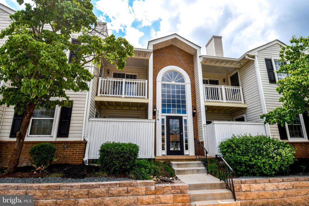 114 Westwick Ct in Sterling, VA - Building Photo