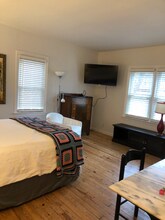 1296 W 106th St in Cleveland, OH - Building Photo - Building Photo