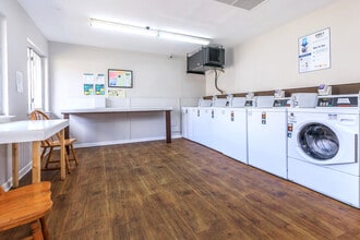 Grey Parc Rossville in Rossville, GA - Foto de edificio - Building Photo