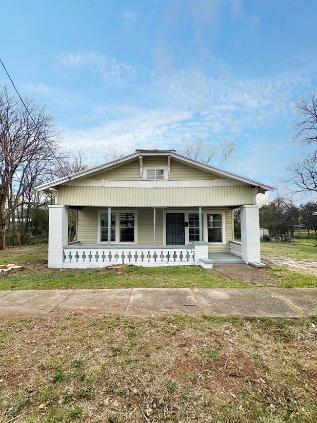 property at 1332 15th Pl SW