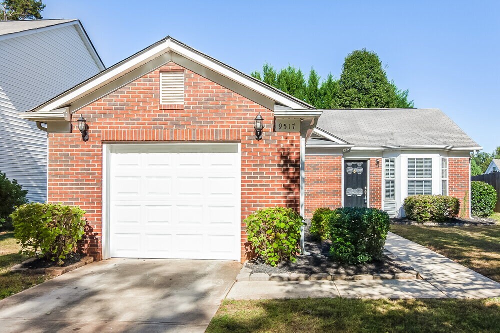 9517 Bird Watch Ln in Charlotte, NC - Building Photo