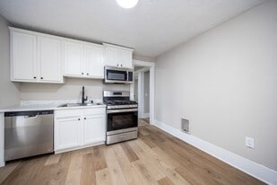 320-322-322 Wisconsin St in Rochester, NY - Building Photo