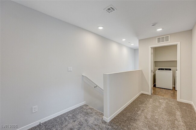 property at 984 Gearus Pl