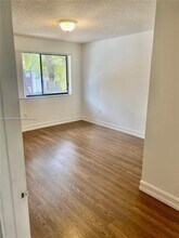 8323 Coral Lake Dr, Unit 8323 in Coral Springs, FL - Building Photo - Building Photo