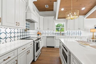 202 NE 2nd Ave in Crystal River, FL - Building Photo - Building Photo