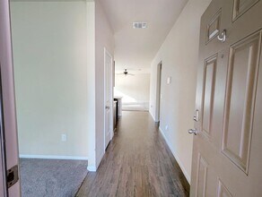 405 Camellia Dr in Hutto, TX - Building Photo - Building Photo