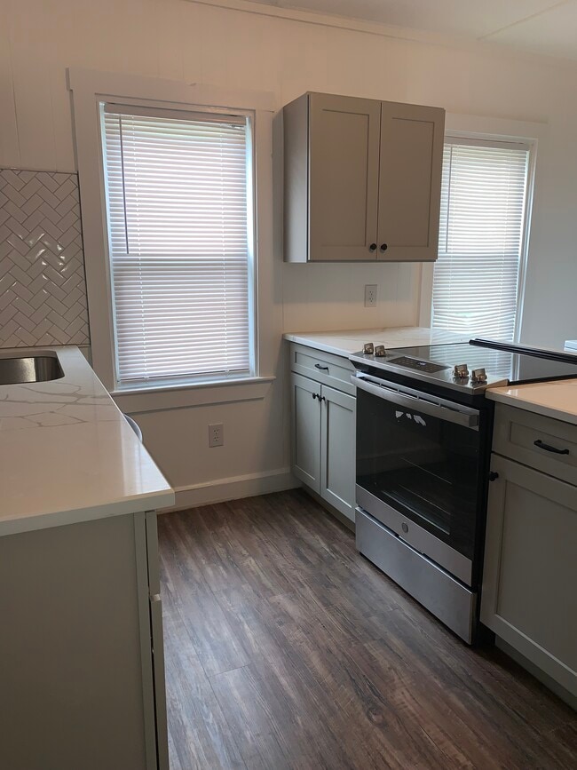 47 Sumner St, Unit #1 in North Attleboro, MA - Building Photo - Building Photo