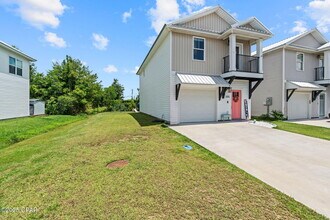 406 Raven Ln in Panama City, FL - Building Photo - Building Photo