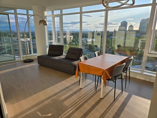 7683 Park Cres in Burnaby, BC - Building Photo - Building Photo