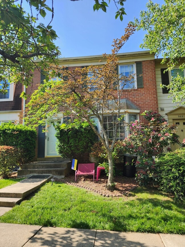 9689 Scotch Haven Dr in Vienna, VA - Building Photo - Building Photo
