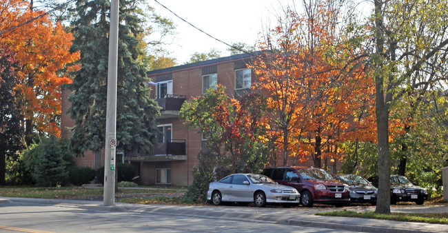 507 Dundas St E in Whitby, ON - Building Photo - Building Photo