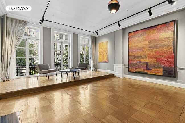 4 E 81st St in New York, NY - Building Photo - Building Photo