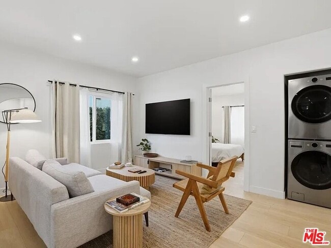 3014 9th Ave in Los Angeles, CA - Building Photo - Building Photo