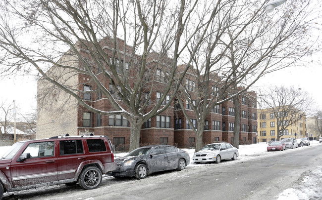 7200-12 S Bennett in Chicago, IL - Foto de edificio - Building Photo