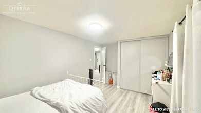 30 Bridge St W in Kitchener, ON - Building Photo - Building Photo