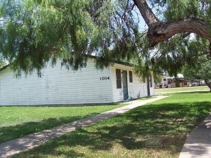 1010 E Adams St in Harlingen, TX - Foto de edificio - Building Photo