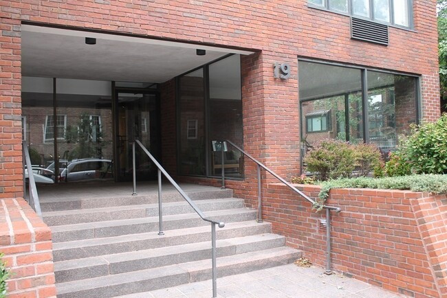 19 Chauncy St in Cambridge, MA - Building Photo - Building Photo