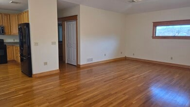 559 Minor St in Emmaus, PA - Foto de edificio - Building Photo