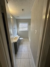 5847 Belcrest St in Houston, TX - Building Photo - Building Photo