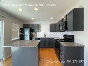 11026 Derryrush Ave in Charlotte, NC - Building Photo - Building Photo
