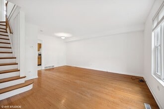 524 Poplar Dr in Wilmette, IL - Building Photo - Building Photo