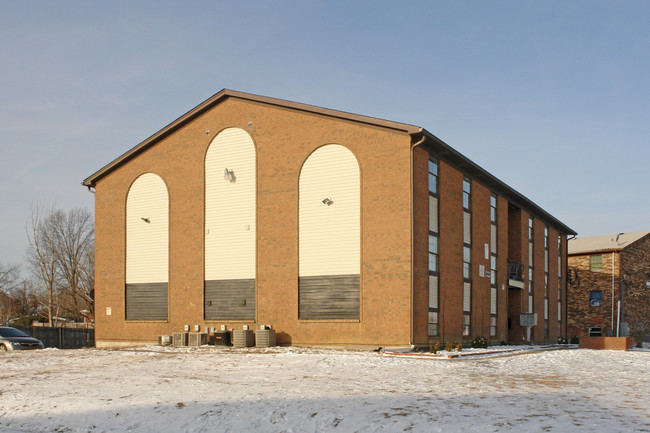 6500 Hackel Dr in Louisville, KY - Foto de edificio - Building Photo