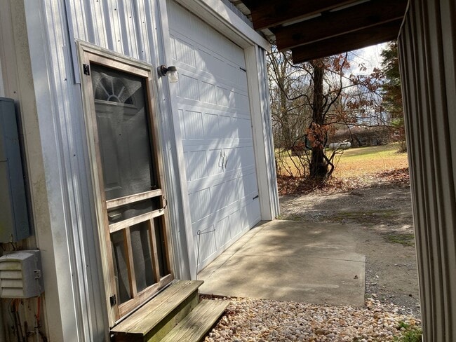 203 Poplar Neck Rd in Edenton, NC - Foto de edificio - Building Photo