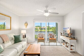 240 Cypress Ln in Oldsmar, FL - Building Photo - Building Photo