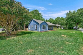 1721 S Fannin Ave in Denison, TX - Foto de edificio - Building Photo