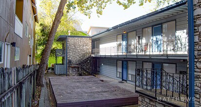 San Gabriel Apartments in Austin, TX - Foto de edificio - Building Photo