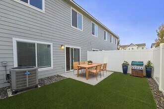 529 S Quillan Pl in Kennewick, WA - Building Photo - Building Photo