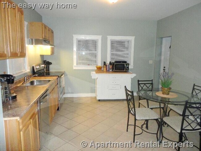 47 Main St, Unit 3 in Somerville, MA - Building Photo - Building Photo