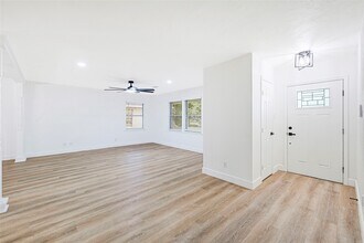 2703 Ammons St in Baytown, TX - Building Photo - Building Photo