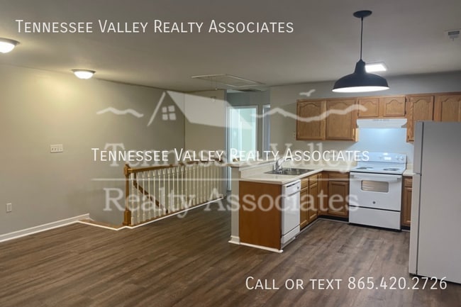 156 N Illinois Ave in Oak Ridge, TN - Building Photo - Building Photo