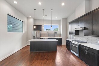 1410 Spring St in Houston, TX - Building Photo - Building Photo