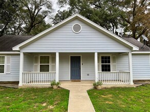 26165 Magnolia Dr in Splendora, TX - Building Photo - Building Photo