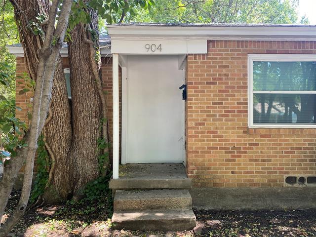 904 Denton St in Denton, TX - Foto de edificio