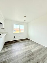 2302 I St NE, Unit 3 in Auburn, WA - Foto de edificio - Building Photo