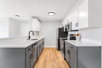 Sofi at Cedar Mill in Portland, OR - Foto de edificio - Building Photo