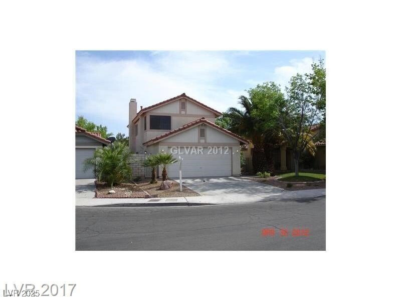 2525 Wolverton Ave in Henderson, NV - Building Photo