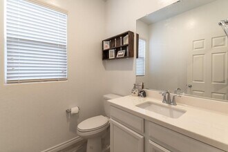 1082 Langston Ranch Ave in Henderson, NV - Building Photo - Building Photo