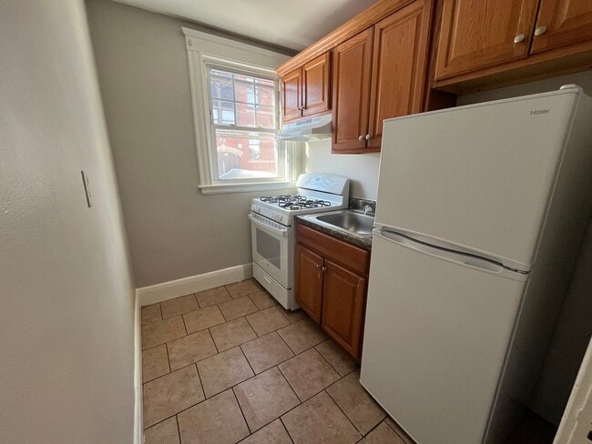 119 Lewis St in Lynn, MA - Building Photo - Building Photo