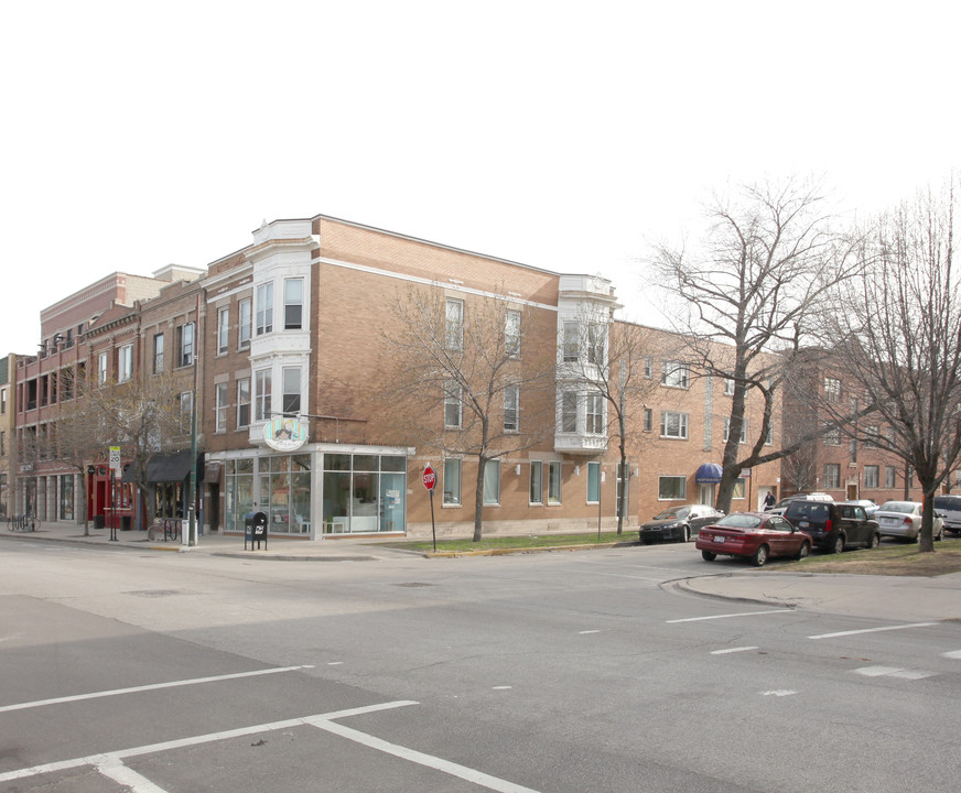 3701 N Southport Ave in Chicago, IL - Building Photo