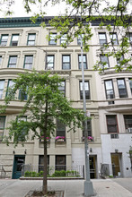 115 W 75th St in New York, NY - Building Photo - Building Photo