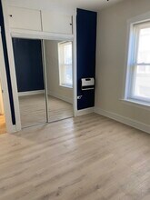 2210 E 70th St in Chicago, IL - Building Photo - Building Photo