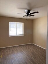 2002 W Gardenia Dr in Phoenix, AZ - Foto de edificio - Building Photo
