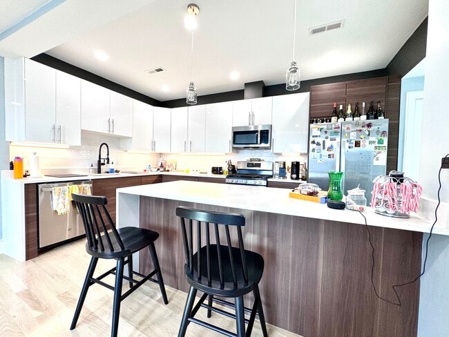 9 University Rd, Unit 3