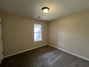 7407 Perrin Ln in Horn Lake, MS - Building Photo - Building Photo